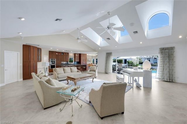 2147 Snook DR, Naples, FL 34102