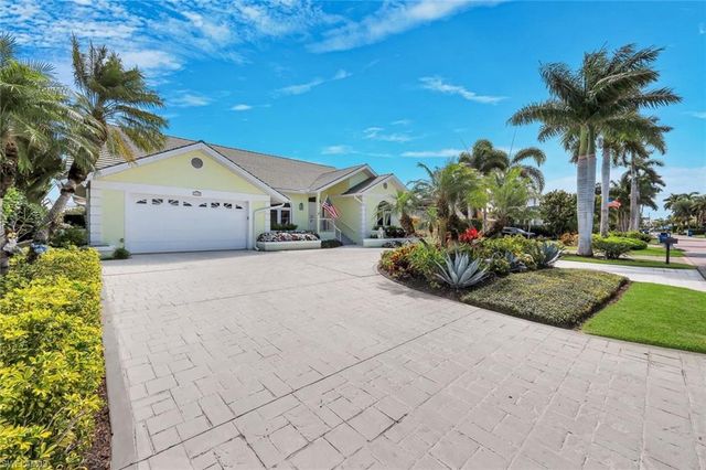 2147 Snook DR, Naples, FL 34102