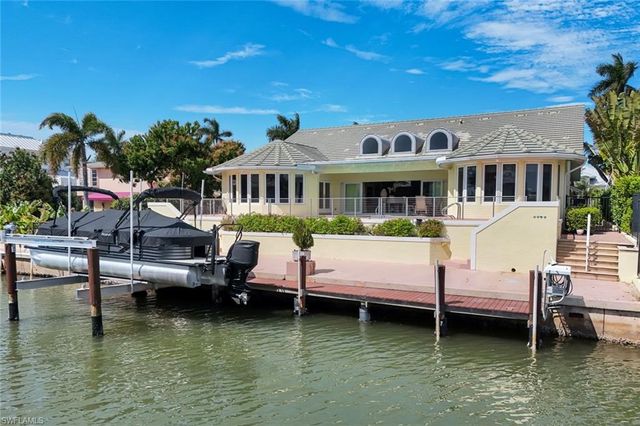 2147 Snook DR, Naples, FL 34102