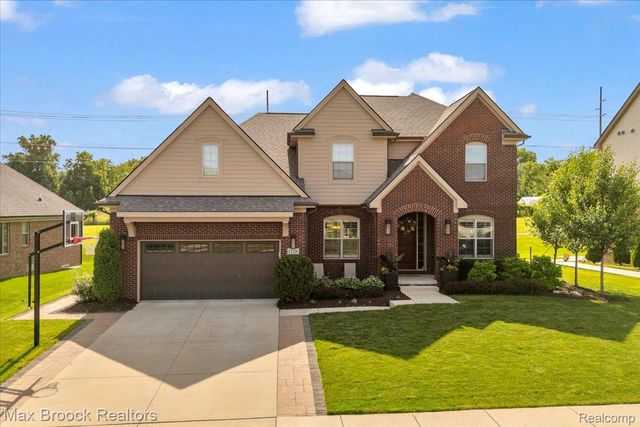 1126 Queensboro Drive, Rochester Hills, MI 48307