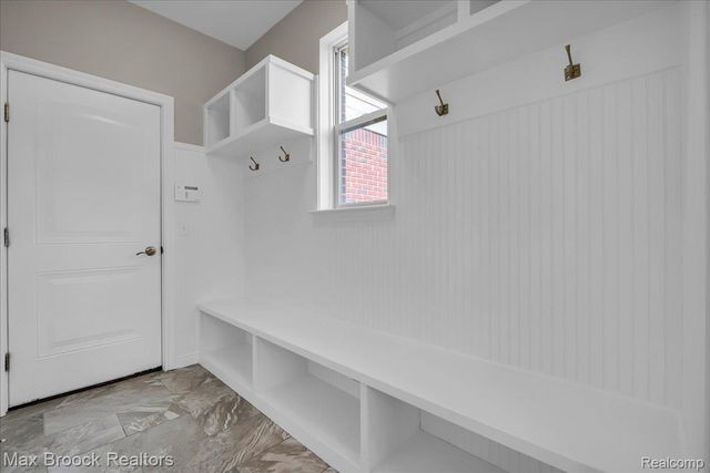 1126 Queensboro Drive, Rochester Hills, MI 48307