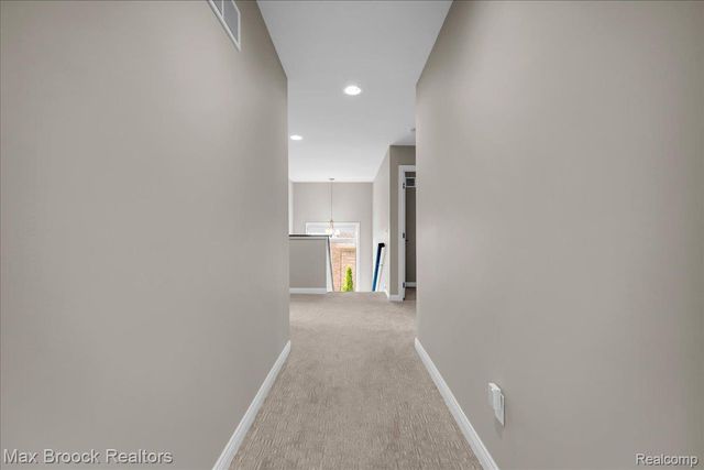1126 Queensboro Drive, Rochester Hills, MI 48307