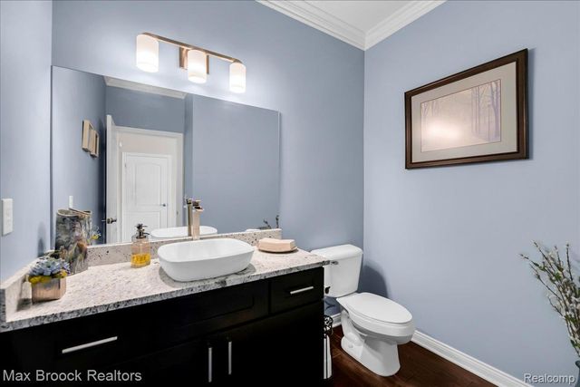 1126 Queensboro Drive, Rochester Hills, MI 48307