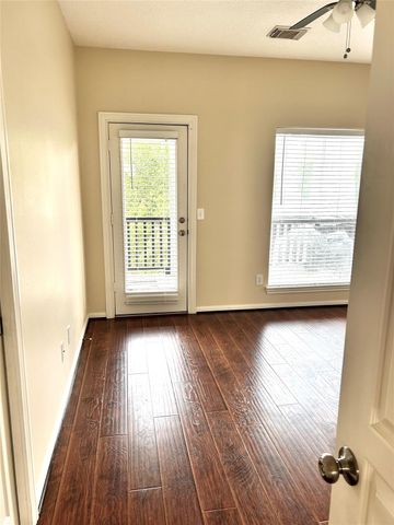 807 Kipp Avenue A, Kemah, TX 77565