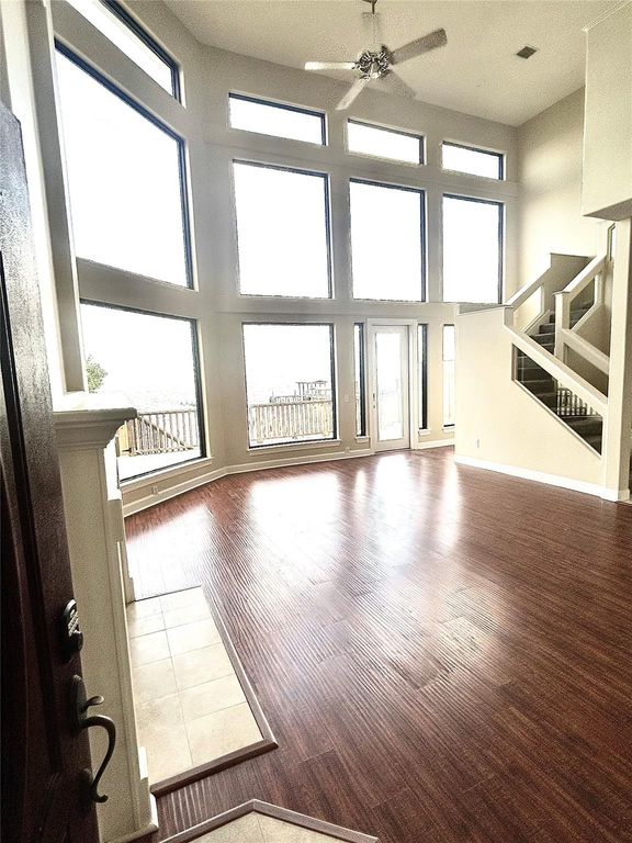 807 Kipp Avenue A, Kemah, TX 77565