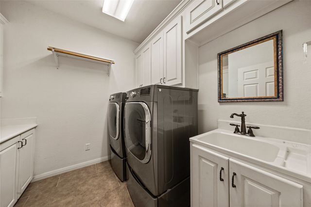 175 Winding Trail, Crawford, TX 76638