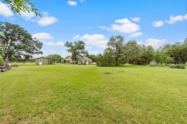 175 Winding Trail, Crawford, TX 76638