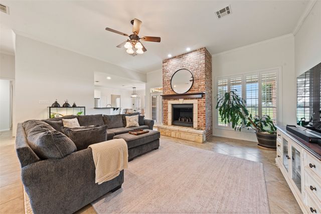 175 Winding Trail, Crawford, TX 76638