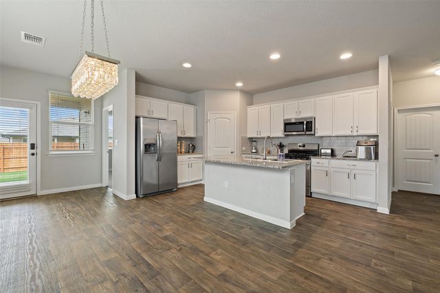 119 Stellamar DR, Hutto, TX 78634