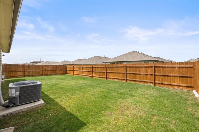 119 Stellamar DR, Hutto, TX 78634