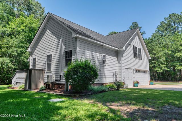110 Meherrin River Drive, Hertford, NC 27944