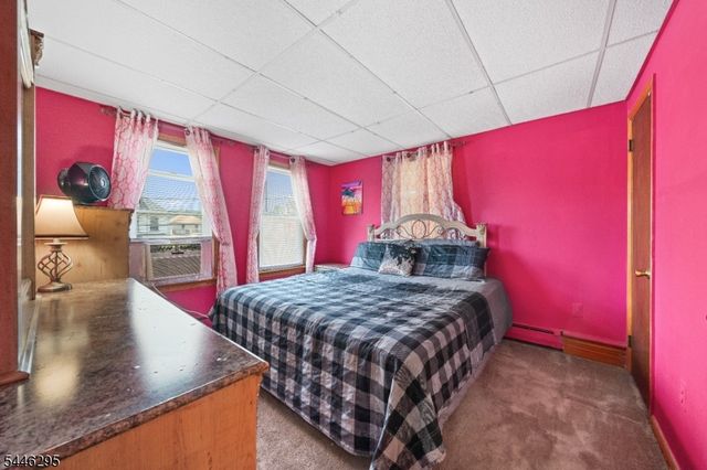 22 George St, Clifton City, NJ 07011