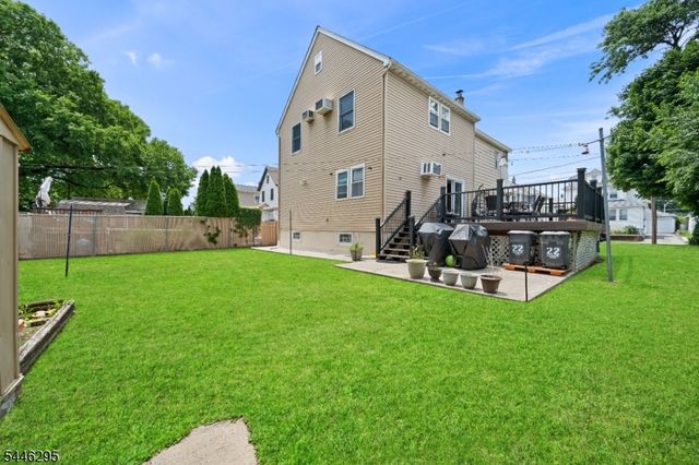 22 George St, Clifton City, NJ 07011