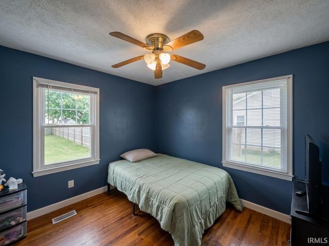 2238 E Iowa Street, Evansville, IN 47711