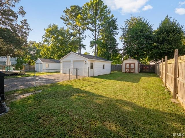 2238 E Iowa Street, Evansville, IN 47711