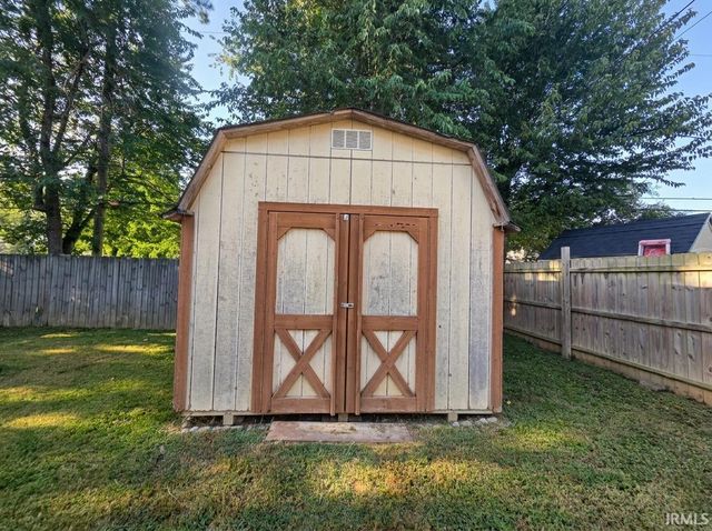 2238 E Iowa Street, Evansville, IN 47711