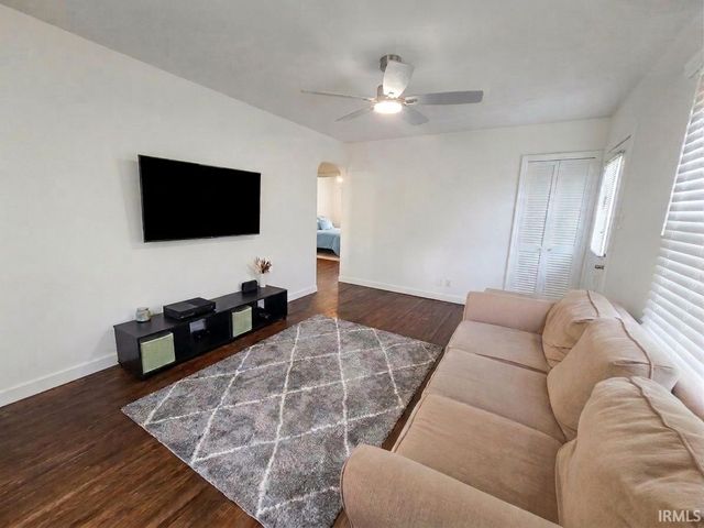 2238 E Iowa Street, Evansville, IN 47711