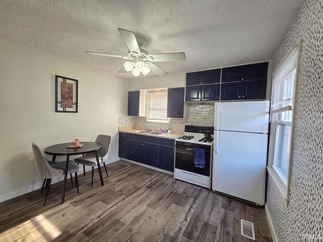 2238 E Iowa Street, Evansville, IN 47711