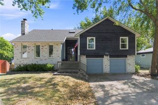 14709 S Homestead Drive, Olathe, KS 66062