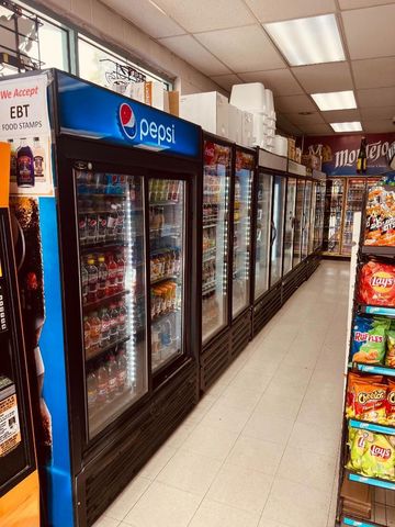 S Sanborn, Salinas, CA 93905