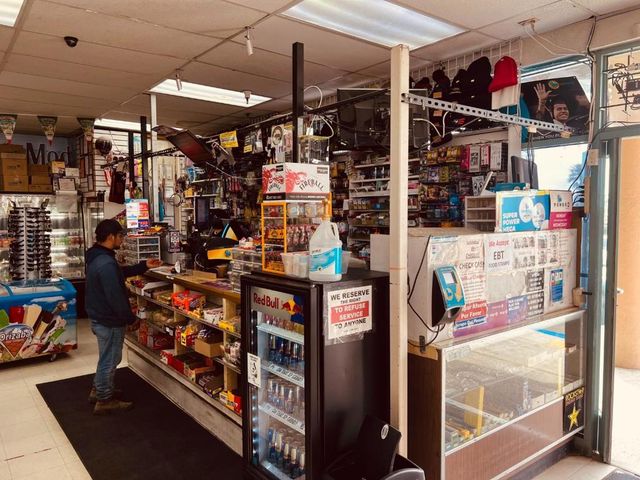 S Sanborn, Salinas, CA 93905