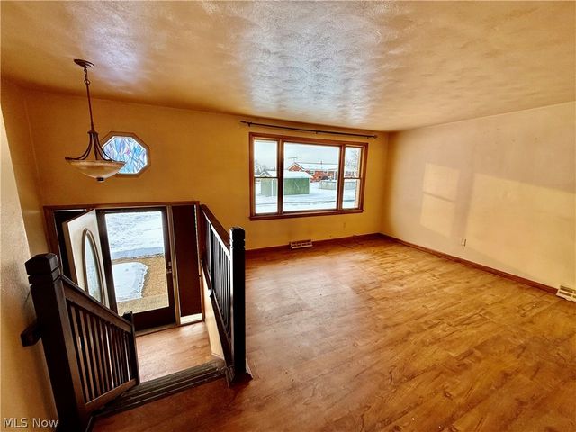 47 Olympic Drive, Colliers, WV 26035