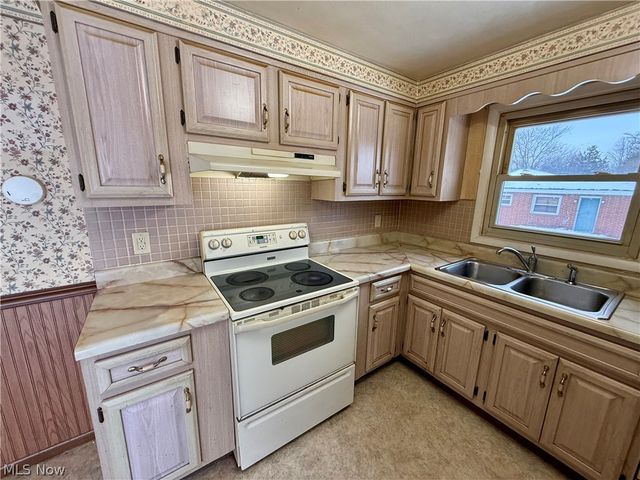 47 Olympic Drive, Colliers, WV 26035