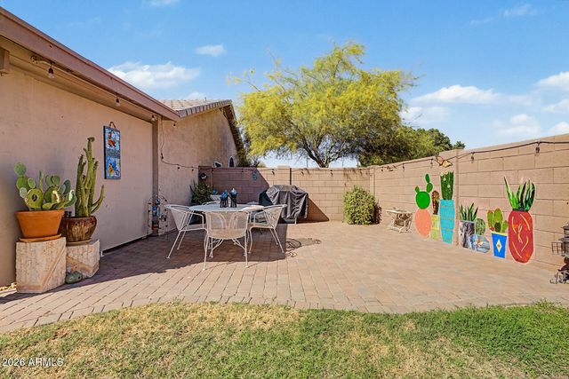 10415 E CAPRI Avenue, Mesa, AZ 85208