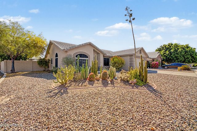 10415 E CAPRI Avenue, Mesa, AZ 85208