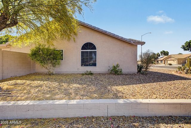 10415 E CAPRI Avenue, Mesa, AZ 85208