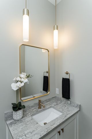 2764 Scenic Point Drive SW, Rochester, MN 55902