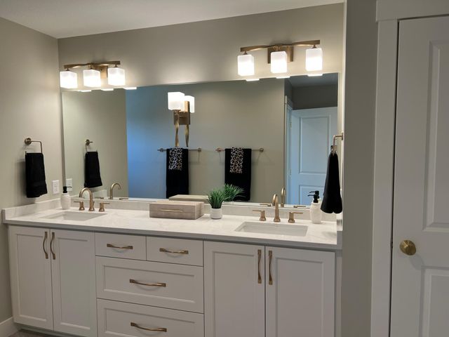 2764 Scenic Point Drive SW, Rochester, MN 55902