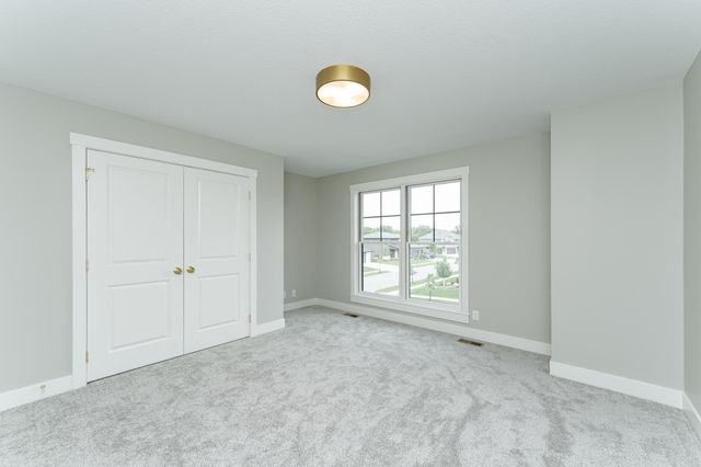 2764 Scenic Point Drive SW, Rochester, MN 55902