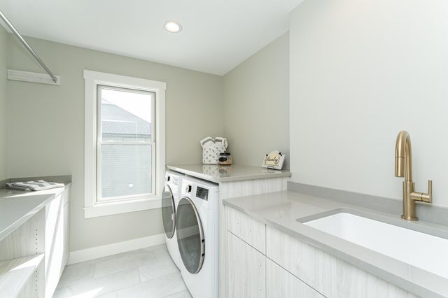 2764 Scenic Point Drive SW, Rochester, MN 55902