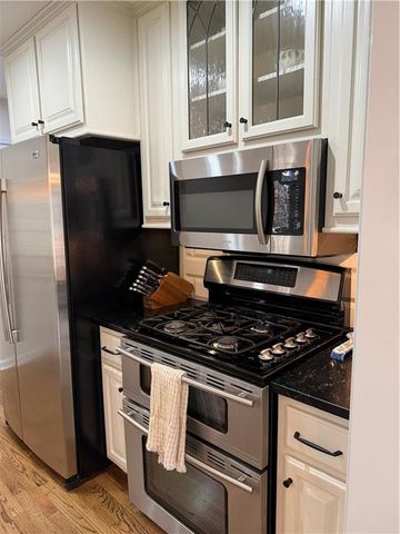 3030 Wellcrest NW Drive, Kennesaw, GA 30152