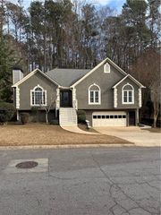3030 Wellcrest NW Drive, Kennesaw, GA 30152