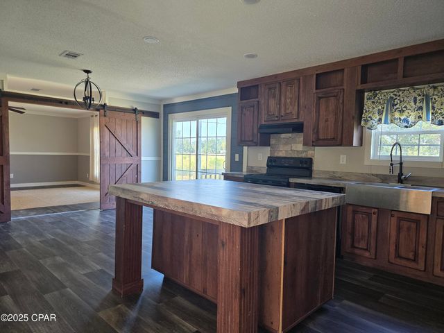 2187 High Road, Marianna, FL 32448