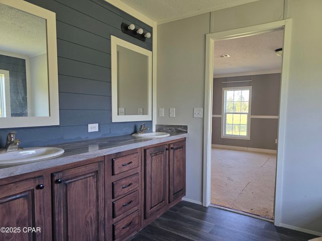 2187 High Road, Marianna, FL 32448