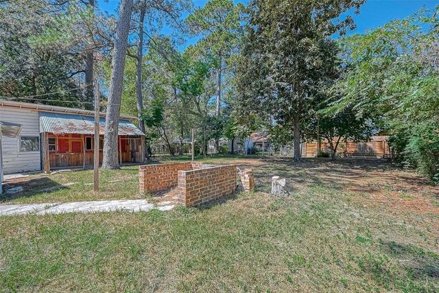 211 Loon River Drive, Houston, TX 77336