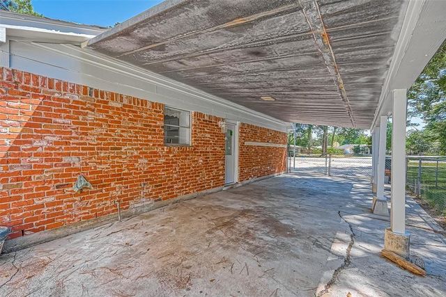 211 Loon River Drive, Houston, TX 77336