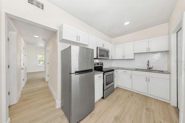 779 4TH AVENUE N 1, St Petersburg, FL 33701