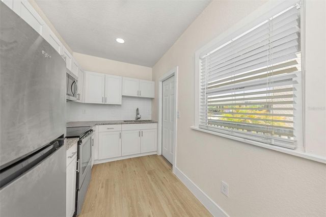 779 4TH AVENUE N 1, St Petersburg, FL 33701