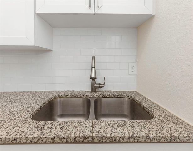 779 4TH AVENUE N 1, St Petersburg, FL 33701