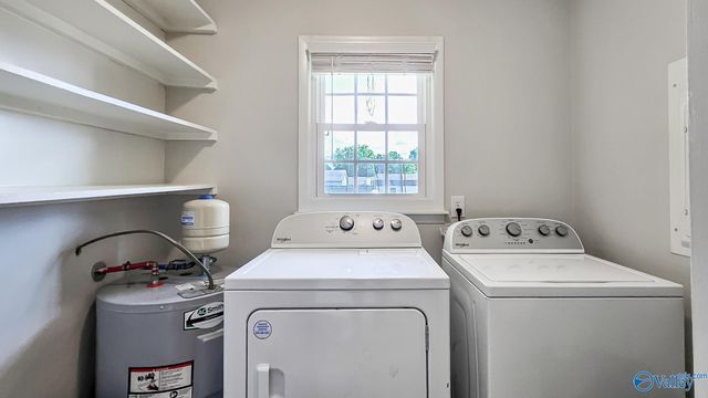 1907 West Hobbs Street, Athens, AL 35611