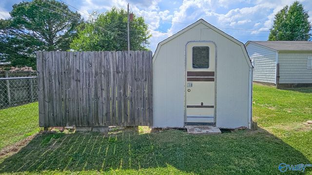 1907 West Hobbs Street, Athens, AL 35611