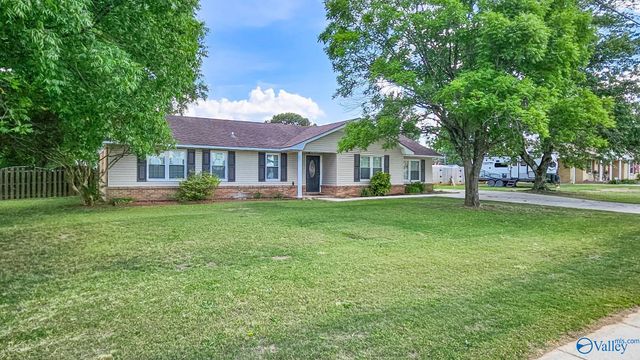 1907 West Hobbs Street, Athens, AL 35611