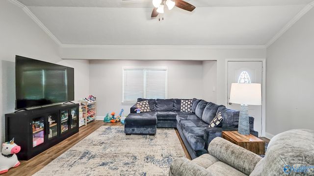1907 West Hobbs Street, Athens, AL 35611
