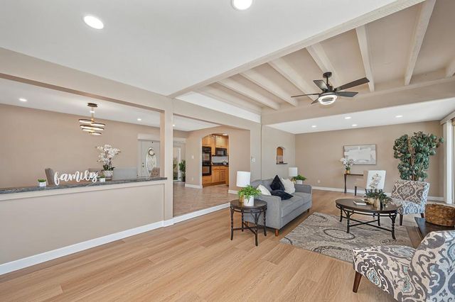 20 Keel Ct, Sacramento, CA 95831