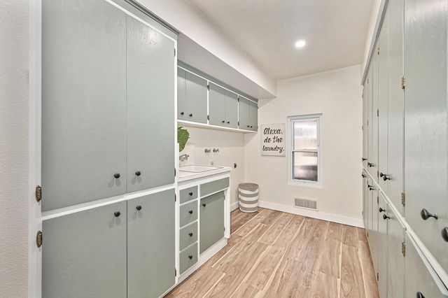 20 Keel Ct, Sacramento, CA 95831