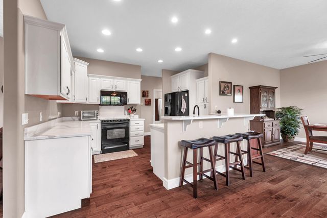 860 Silvercliff Way, Branson West, MO 65737